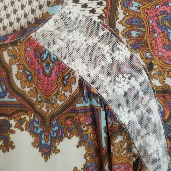 Cute UMGEE USA BOHO TOP WITH FRONT TIE. FLORAL DESIGN. SIZE S. - Picture 9 of 14